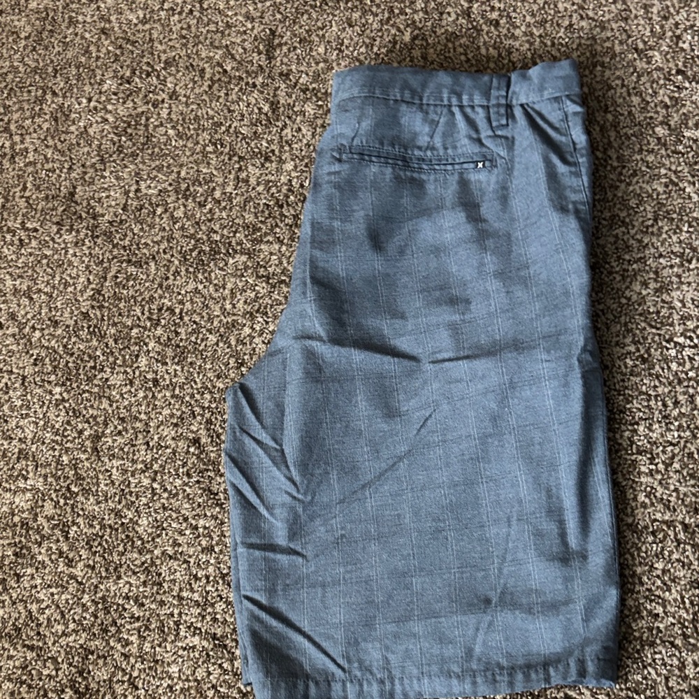Hurley Flat Front blushish Gray Shorts